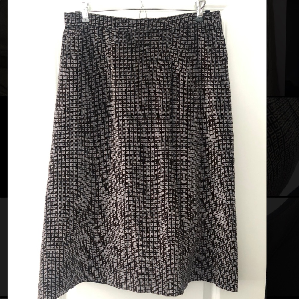 Givenchy skirt black and tan G’s